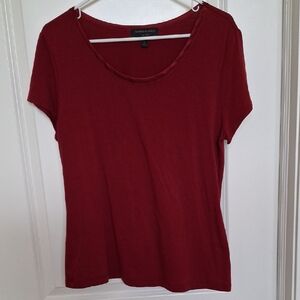 Banana Republic Luxe Touch Short Sleeve Tee Burgundy Red Size L Satin Trim EUC